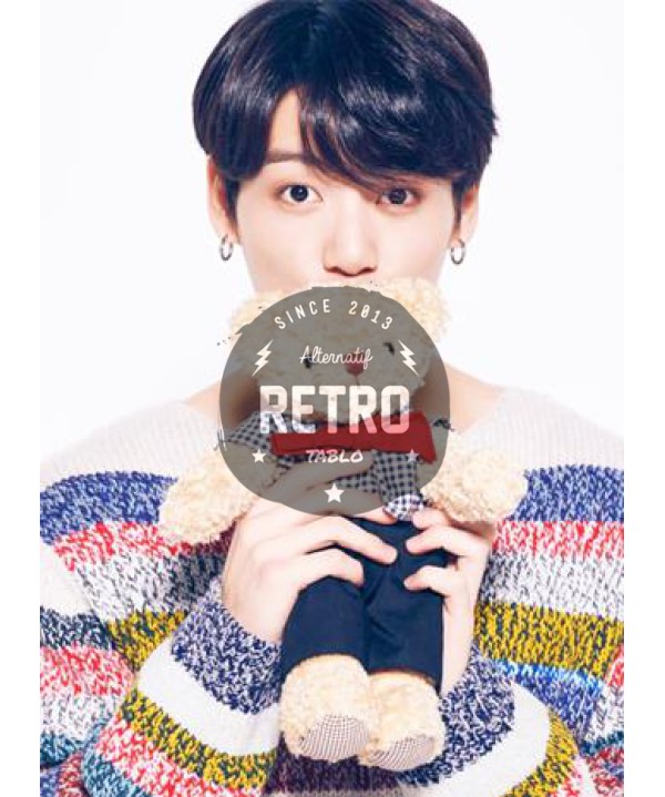 K-Pop Temalı Tablo 89 - Ahşap Retro Tablo